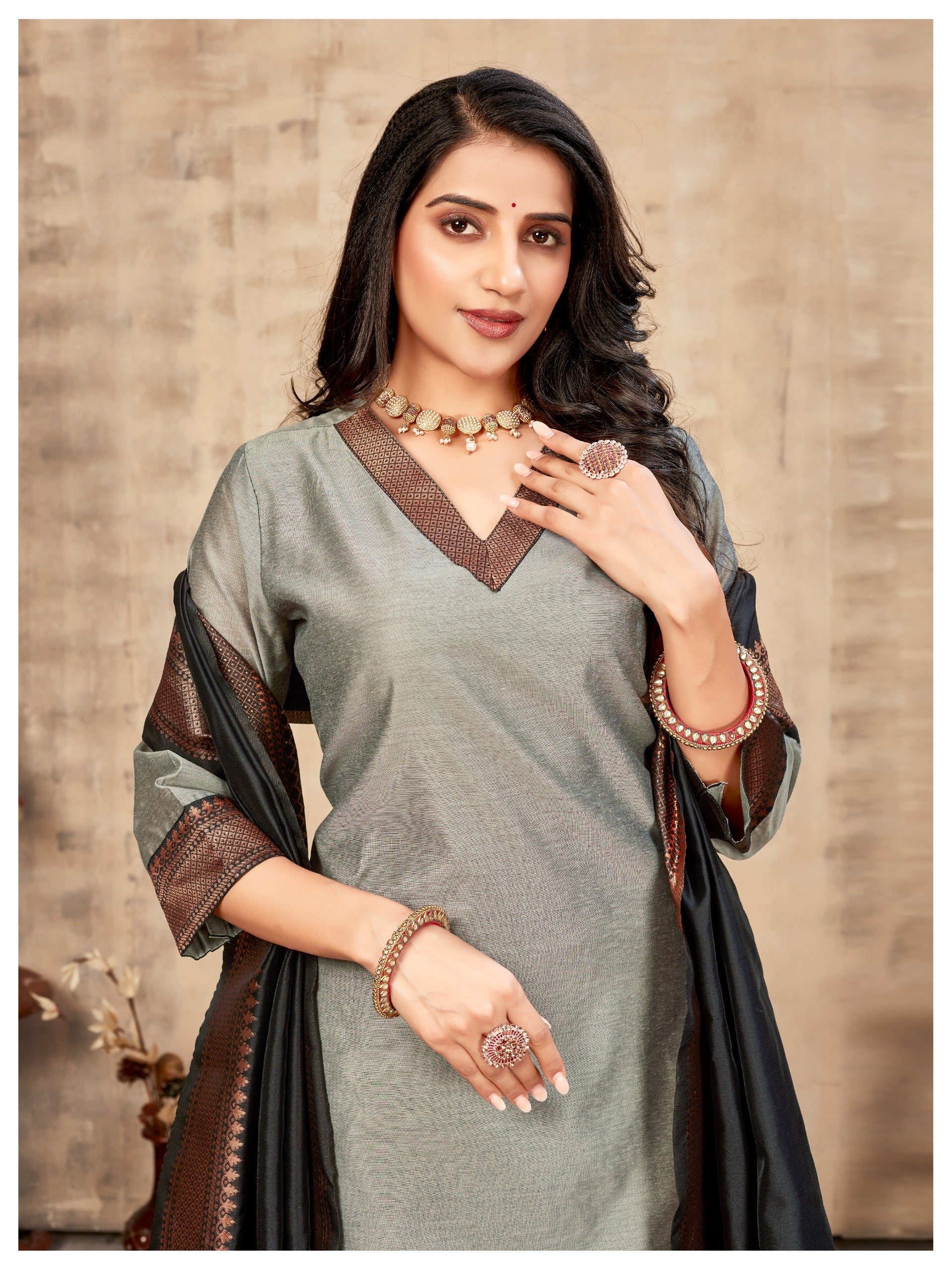 Grey & Zari border Ethnic Cotton Kurta with dupatta