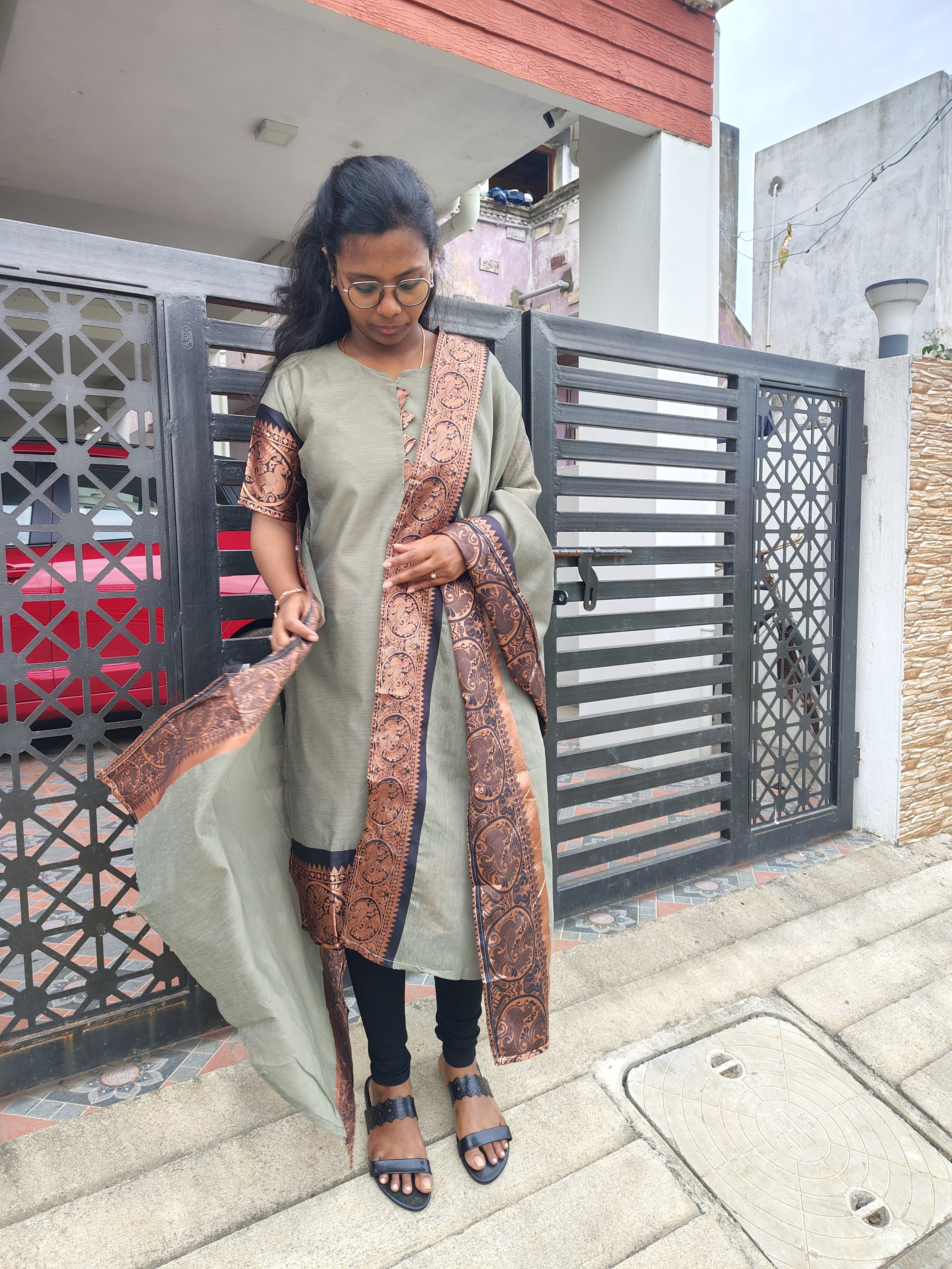 Grey Elegant Ethnic Cotton Kurta with dupatta